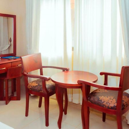 Sapphire Hotel Entebbe Kigo Kajansi Eksteriør bilde