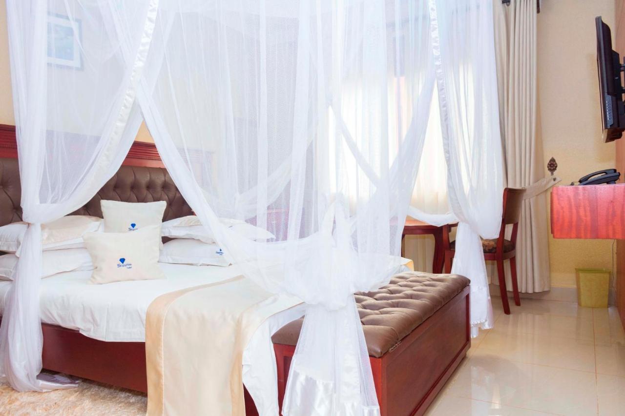 Sapphire Hotel Entebbe Kigo Kajansi Eksteriør bilde
