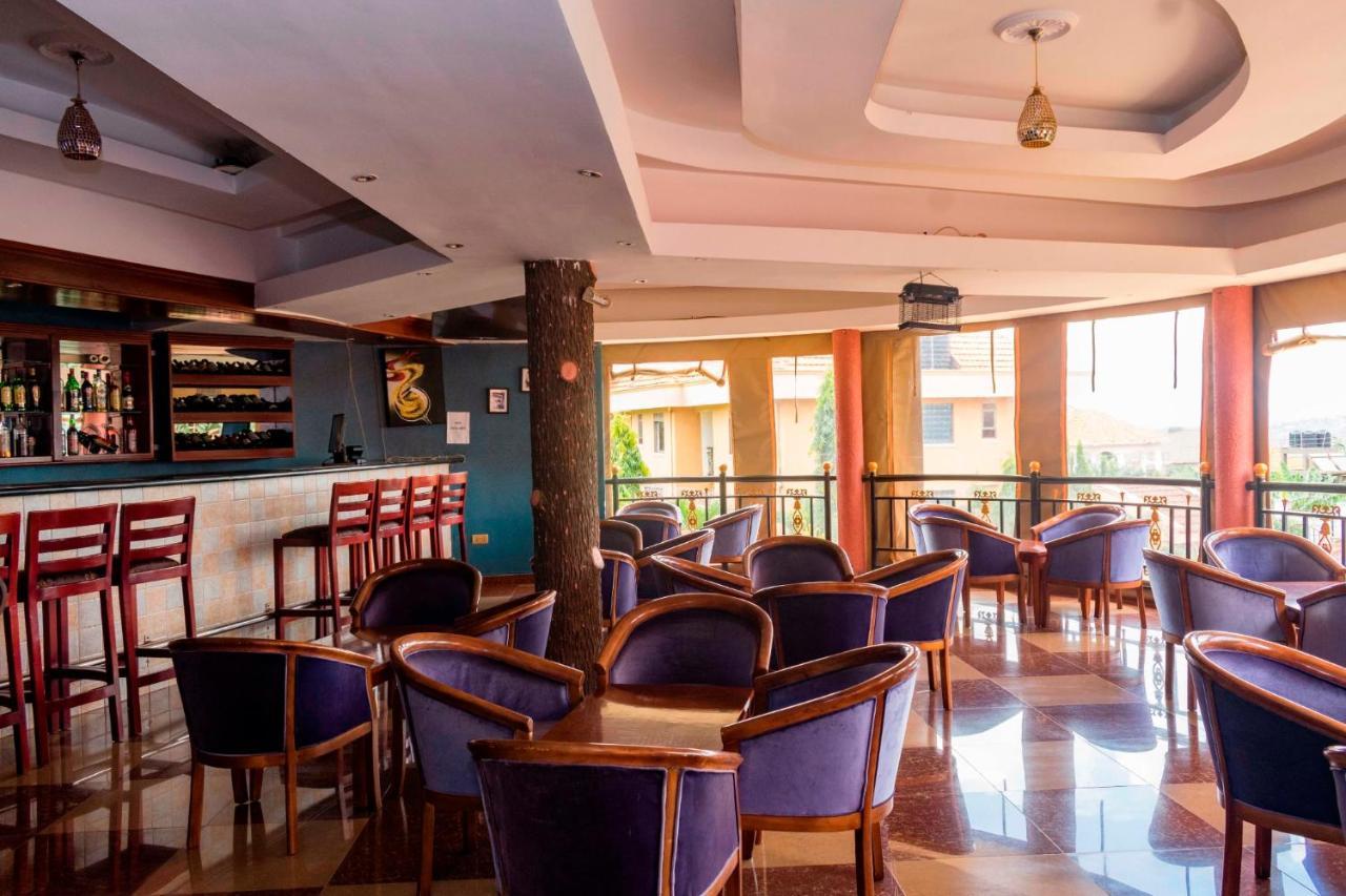 Sapphire Hotel Entebbe Kigo Kajansi Eksteriør bilde
