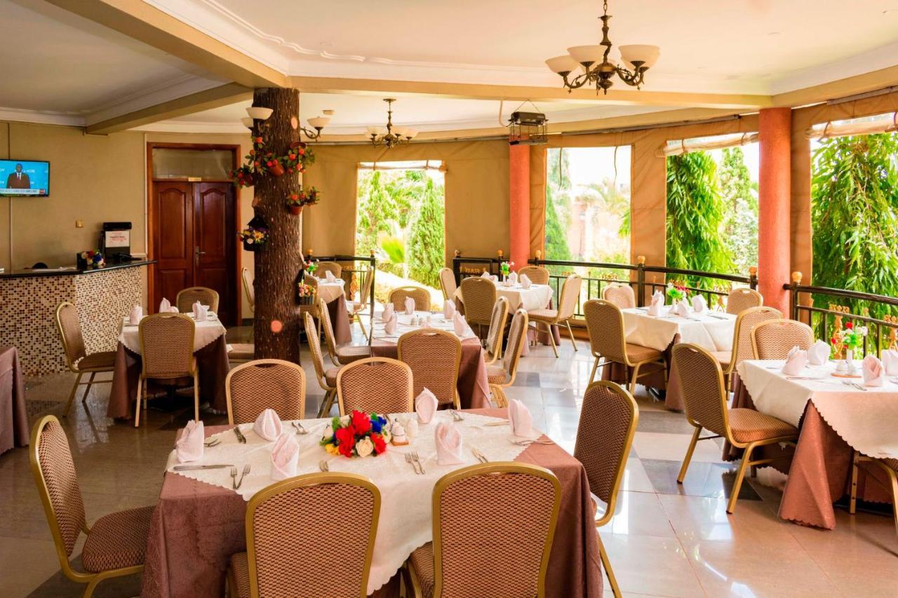 Sapphire Hotel Entebbe Kigo Kajansi Eksteriør bilde