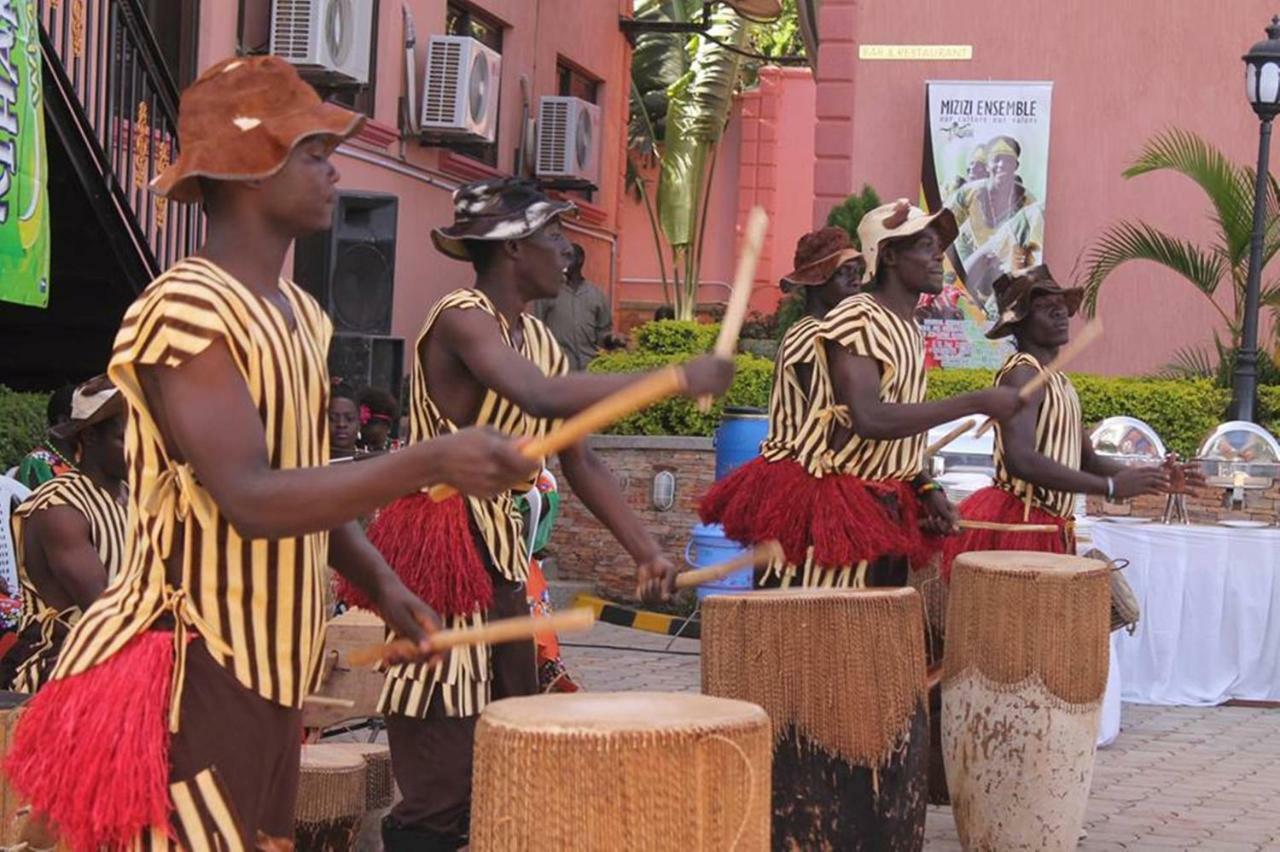 Sapphire Hotel Entebbe Kigo Kajansi Eksteriør bilde