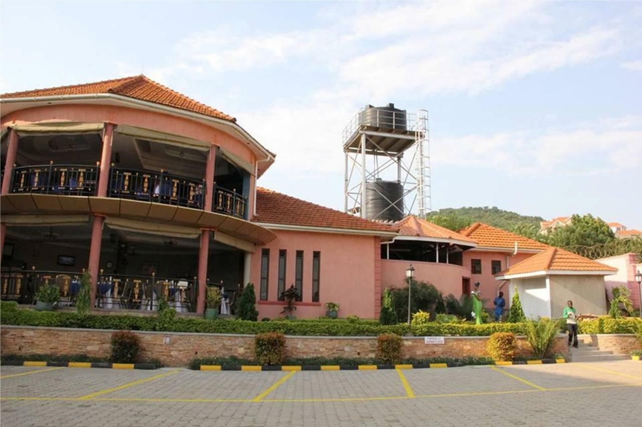 Sapphire Hotel Entebbe Kigo Kajansi Eksteriør bilde